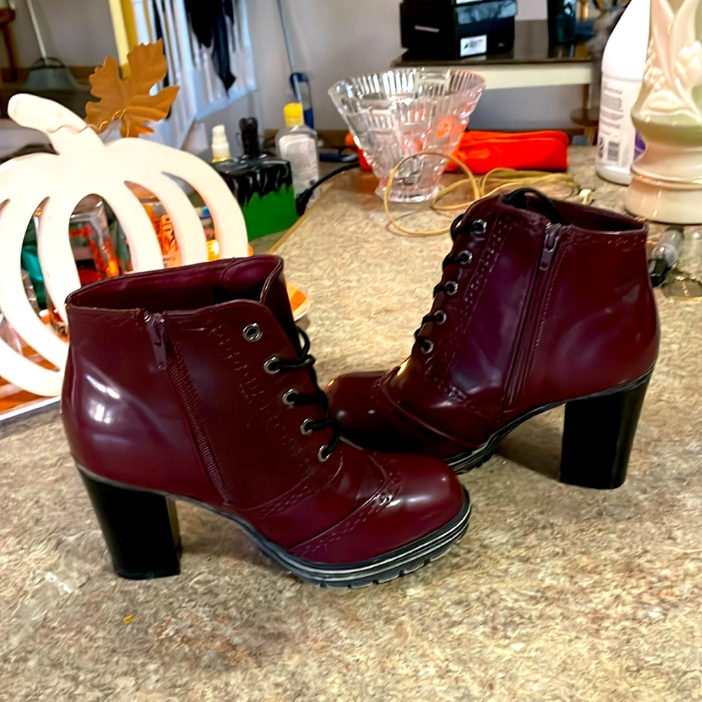Dress them up or down!!! No wear or tears!! ❤️ chunky heel combat boot!